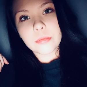 Meet your Posher, Katelyn